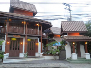 Baanlek Home Stay